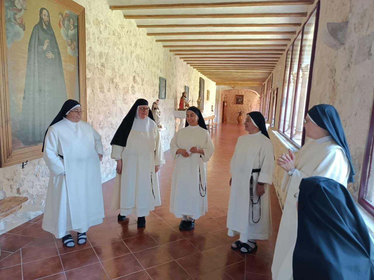 monjas dominicas en la eucaristía